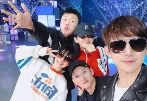 何炅|《快乐大本营》被要求停播？湖南卫视将其节目单更换，原因不明！