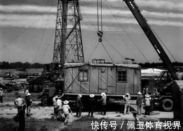 任正非|姚凌:从秘书到任正非妻子,培养女儿成哈佛名媛,她有什么能耐?