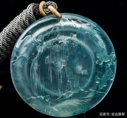这些漂亮的玻璃种翡翠吊坠，你见过吗？