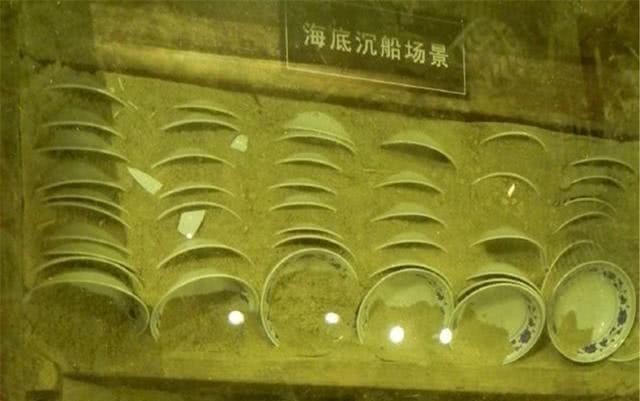 士兵|士兵在海岛经常发现古代钱币,考古专家研究,这里存在一个海底世界