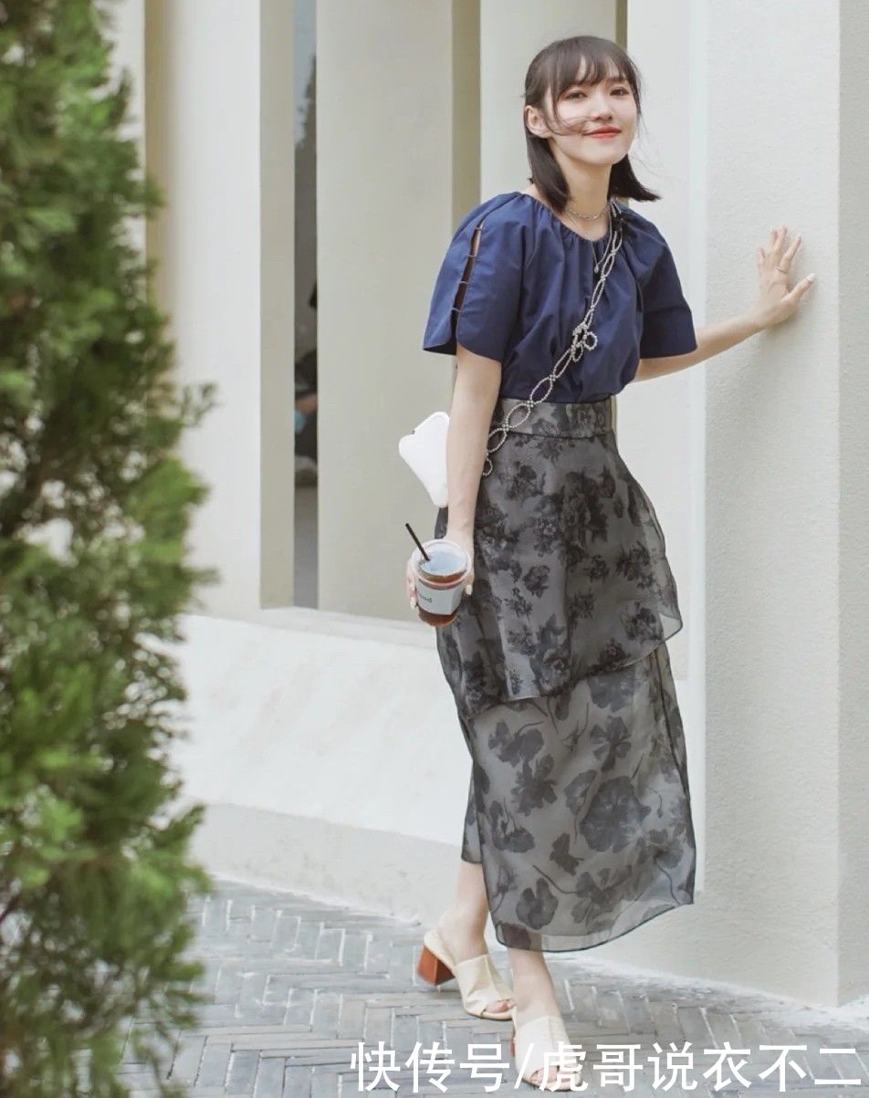 夏日“凉鞋”搭配攻略，get这些款式，轻松变身“清凉”女神