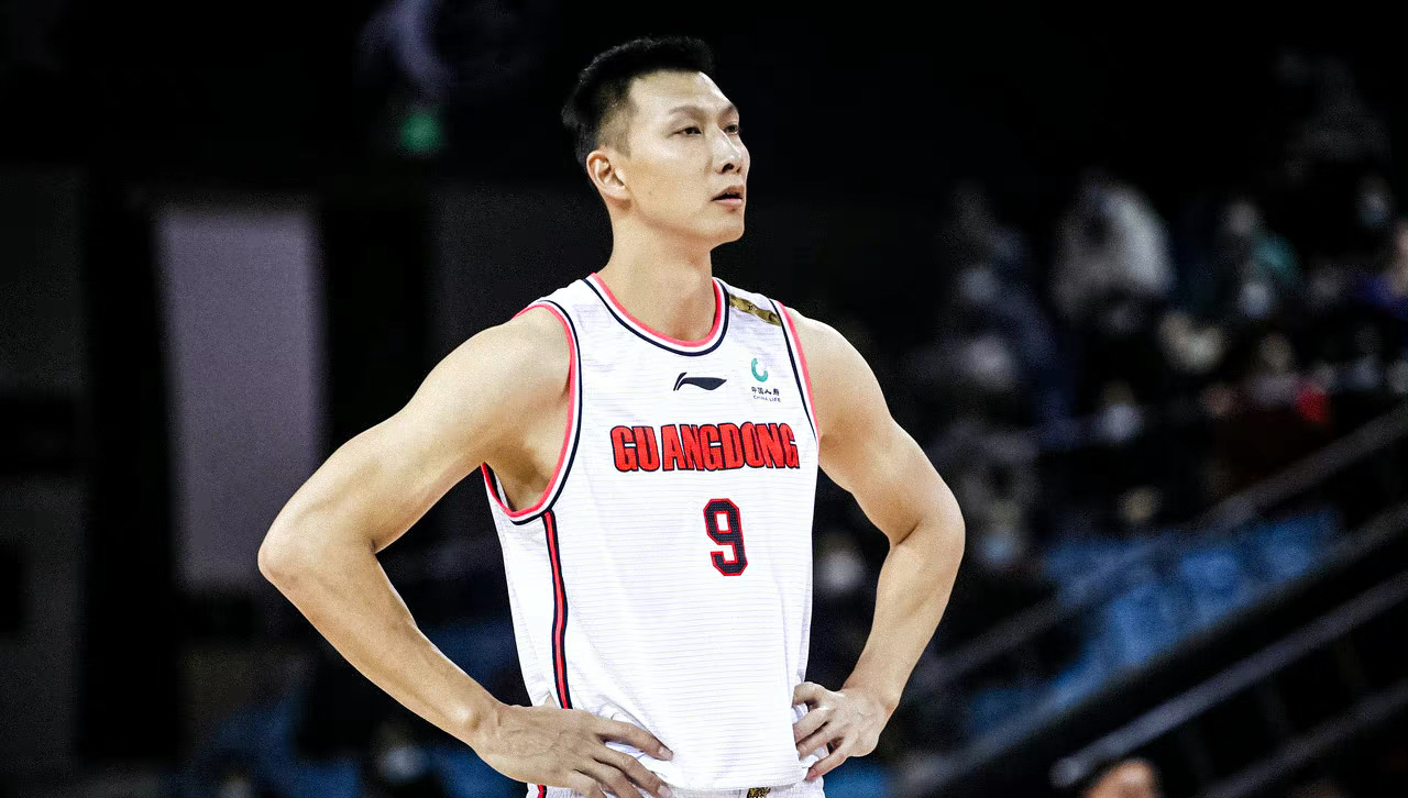 广东男篮|4连胜锁定前5,广东34分大胜四川,易建联22+12,MVP强势复苏