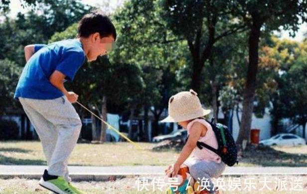 宝爸|妻子生下双胞胎,丈夫看到宝宝后转身就想跑,网友搁我我也跑