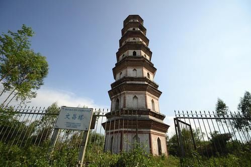 广西北海|凌空耸秀与文笔对峙，塔之得名其以此，广西北海文昌塔