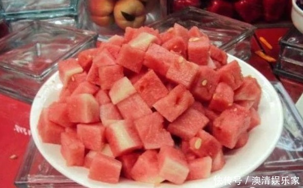  韩国|不同国家的人吃西瓜，印度霸气，韩国优雅，日本的吃法让人心疼