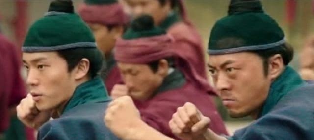 帽子|“一米帽”冲上热搜,仿若回到古代。要不咱们去看看明朝的帽子?