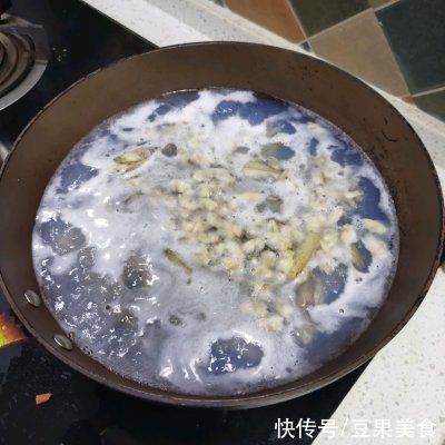 快手|简单快手又下饭的酱汁蛏子吃起来那叫一个香