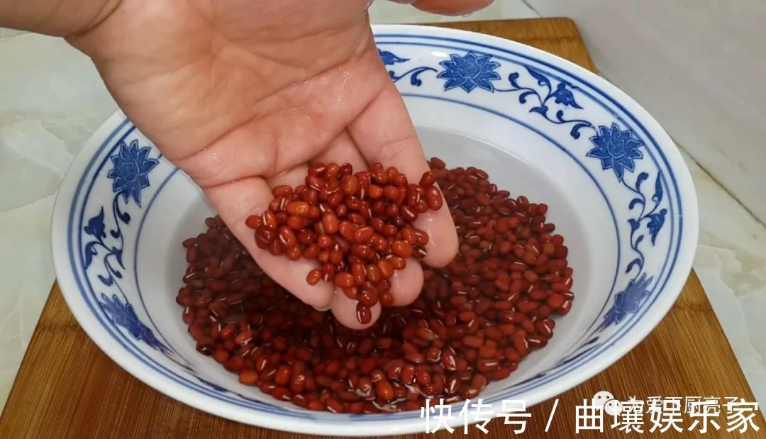 红豆发面饼|红豆饼又吃新吃法,不蒸不烤不油炸,松软又香甜,孩子爱吃不挑食