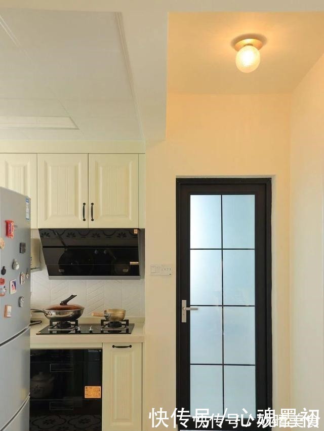 玄关|独居5年,为了不结婚,她买下44㎡小公寓,一个人也能活出精彩!