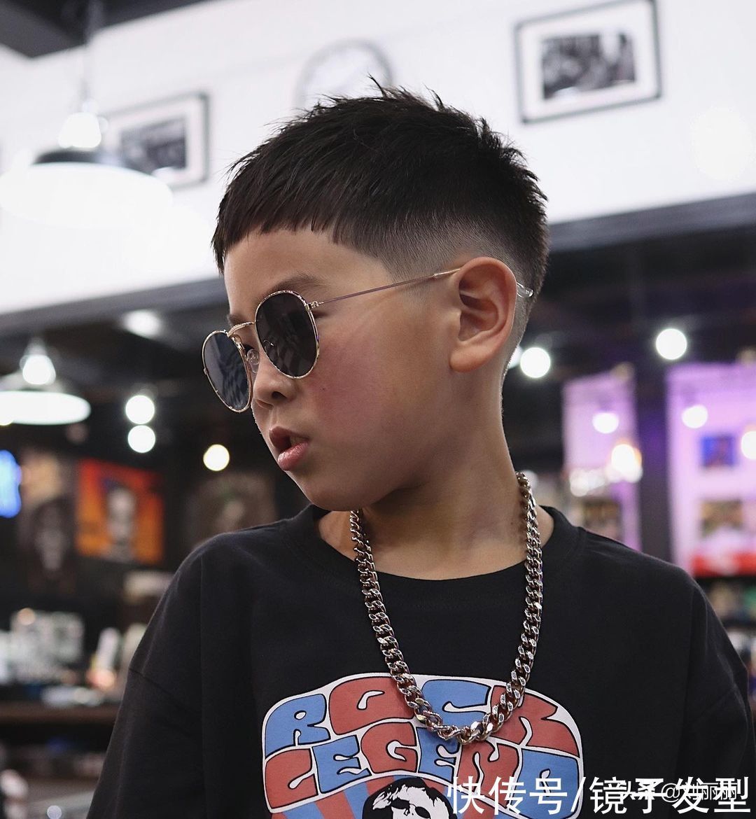 硬发质|别再迷信正月不剪发了,小男孩发型这样剪16款,越剪越帅气