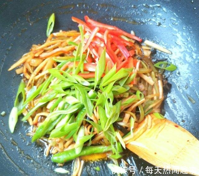 家常版鱼香肉丝,超级下饭菜!