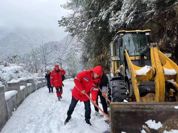 大雪封山|男子留下遗书进山！安徽救援人员暴雪中搜救三天…