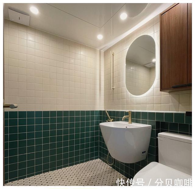 卫生间门|进门无玄关?试试她家的方法,还能多出一个餐厅,实用又耐看!