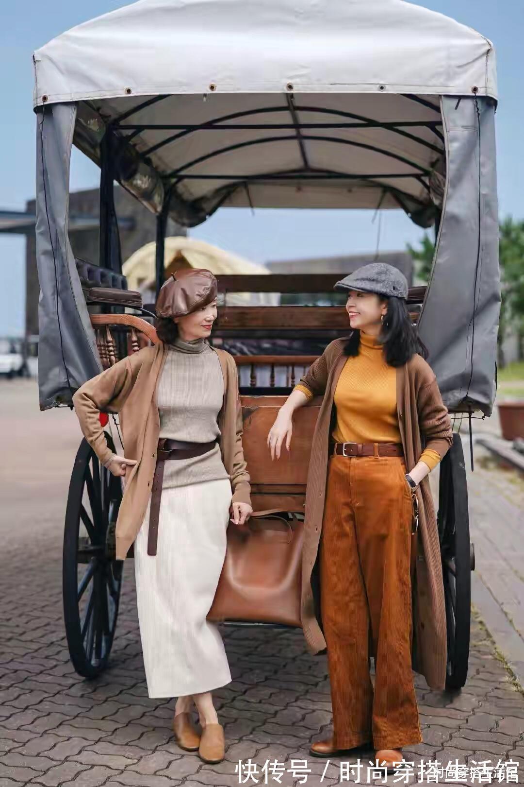 三木|女人50岁后,最好别“上衣塞裤腰”,学学三木妈妈这么穿,真优雅