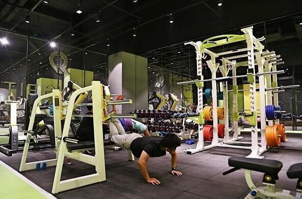 健身房|卡办了,却突然停业了一言不合就倒闭的健身房,背后套路曝光