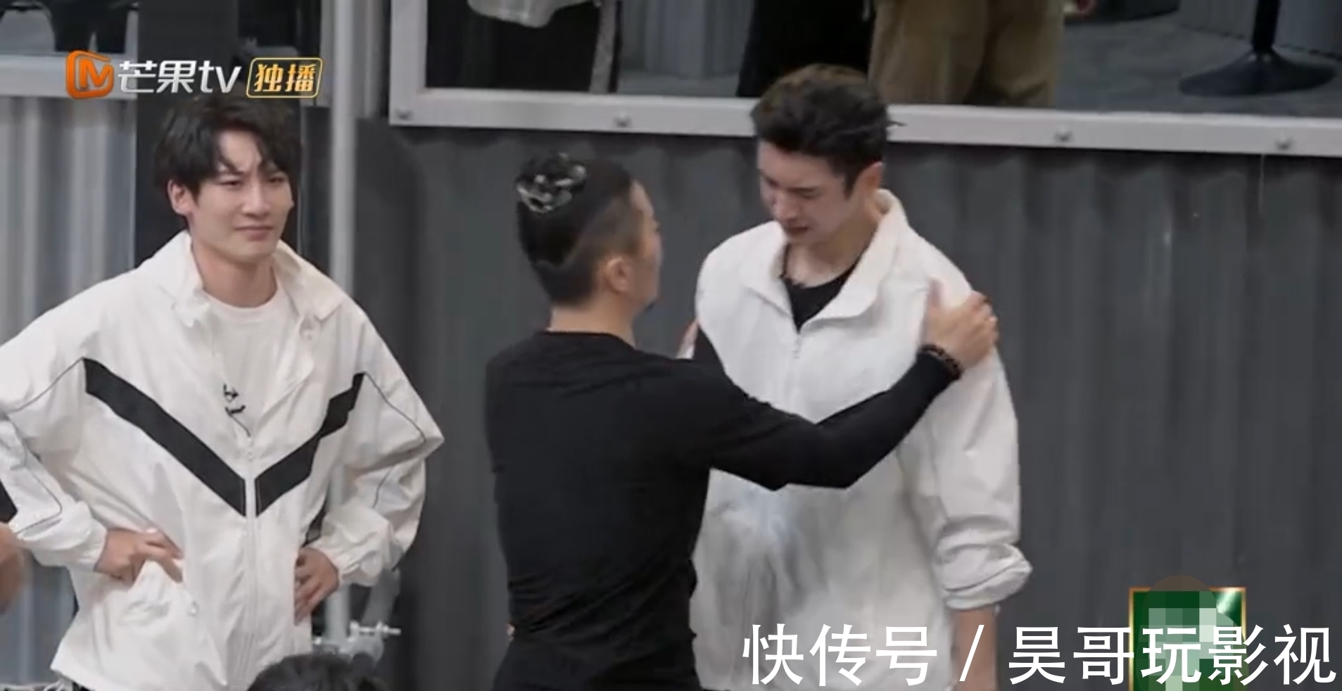 劉端端|歐陽(yáng)靖陳輝被淘汰，獒犬麥亨利晉級(jí)引爭(zhēng)議，被網(wǎng)友嘲諷吃相難看