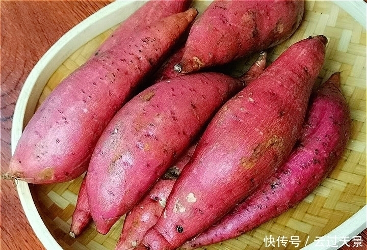 油炒糖|红薯别再煲粥了,教你新做法,一次3个不够吃,用来哄孩子最合适