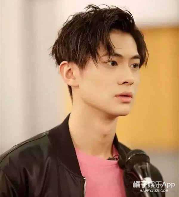 你看这颜值能火成顶流吗?