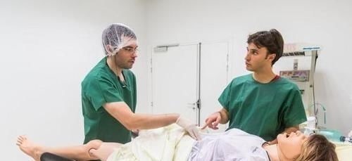 家人们|产妇刚生下孩子,护士就逼问她孩子性别,家属知道后却连连道谢