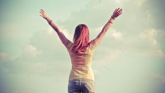 变形记|那个每天开销上万,16岁还要大人喂饭的女孩,现如今判若两人