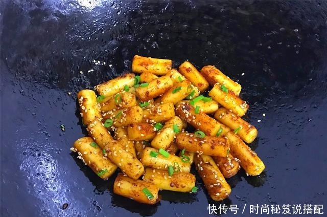 炒年糕|家常炒年糕,炒前多加一步,年糕软糯Q弹,入味好吃还不粘锅