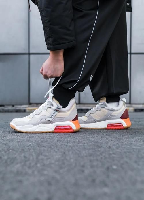 Jordan 新鞋提前一个月给你看！脚感超澎湃！压岁钱留不住了！