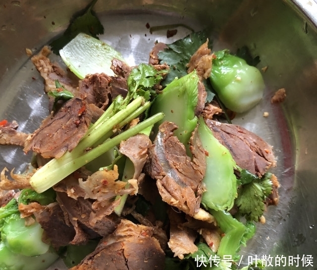 儿菜拌牛肉，即不油腻，又营养美味