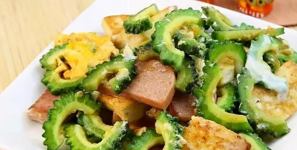 有益健康|聪明人喜欢吃3种食物，美容养颜、延缓衰老，有益健康