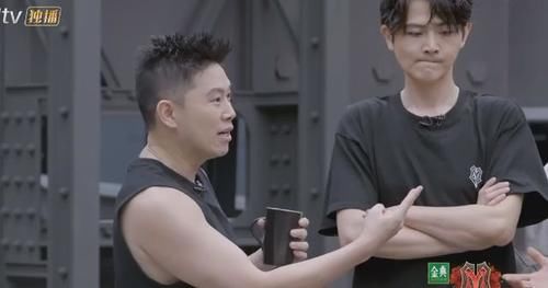 陈辉|敖犬排名垫底，不肯退出错失观众缘，刘端端有担当，值得被复活