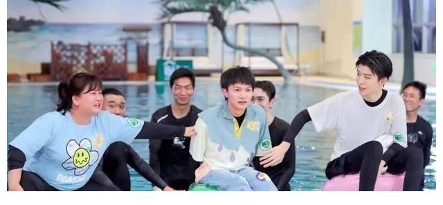 楊洋近況曝光，悄悄參加藍臺綜藝，網(wǎng)友：抄襲綜藝的前世今生？