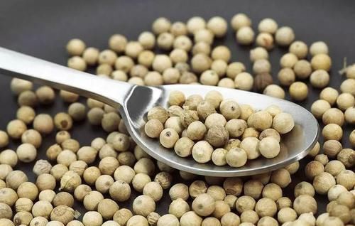 胡椒粉，鸡精和味精哪个对身体伤害大？为了家人健康，不妨看一看