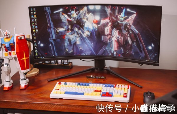 ikbc|高达键盘居然还有补完计划?ikbc联名高达金属键帽上手体验