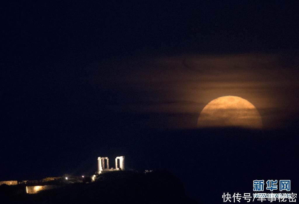 希腊海神庙：“超级月亮”现身夜空