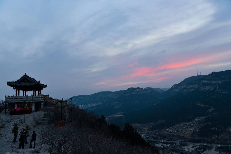 千佛山|济南千佛山上有万佛洞，为何不叫万佛山却叫千佛山