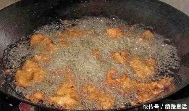 一斤五花肉10个鸡蛋,这样做出来酥香可口,肥而不腻,做法简单!