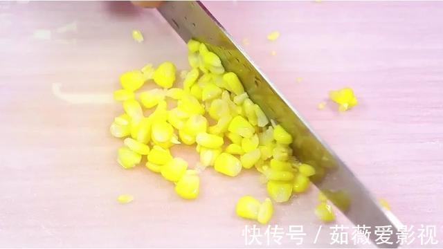 钙质|早餐别煮粥，跟我做，宝宝都会抢着吃！十分钟做一锅，辅食首选