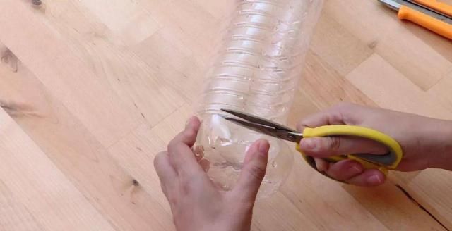 塑料瓶别扔了,简单改造一下,全家抢着用