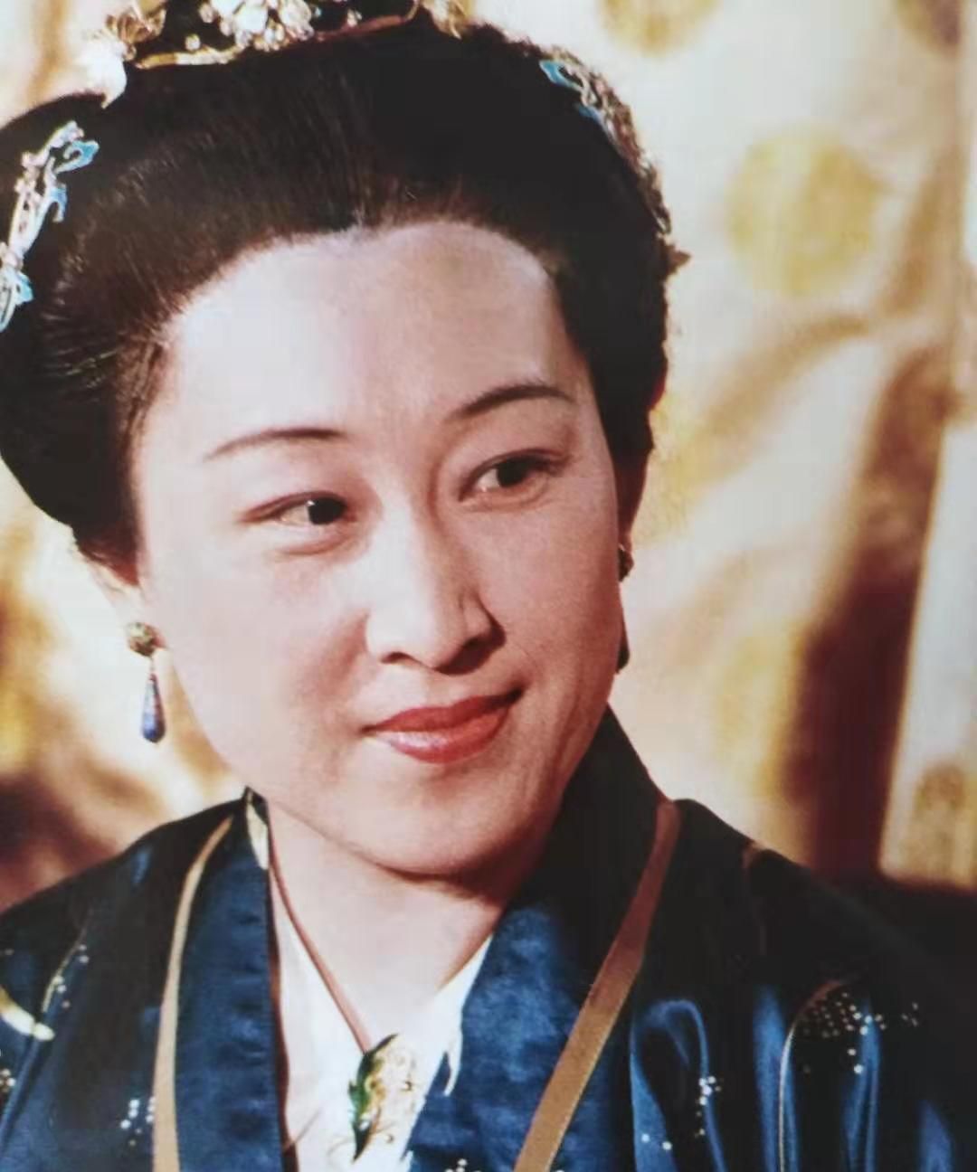 荣国府!?读《红楼梦》:薛姨妈是王家联姻的牺牲品?