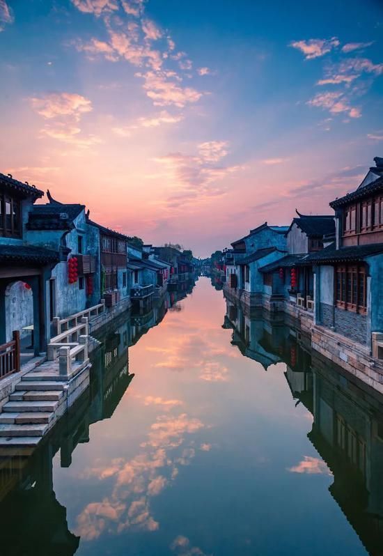 老年|初夏最适合一个人去的10个惬意的小镇