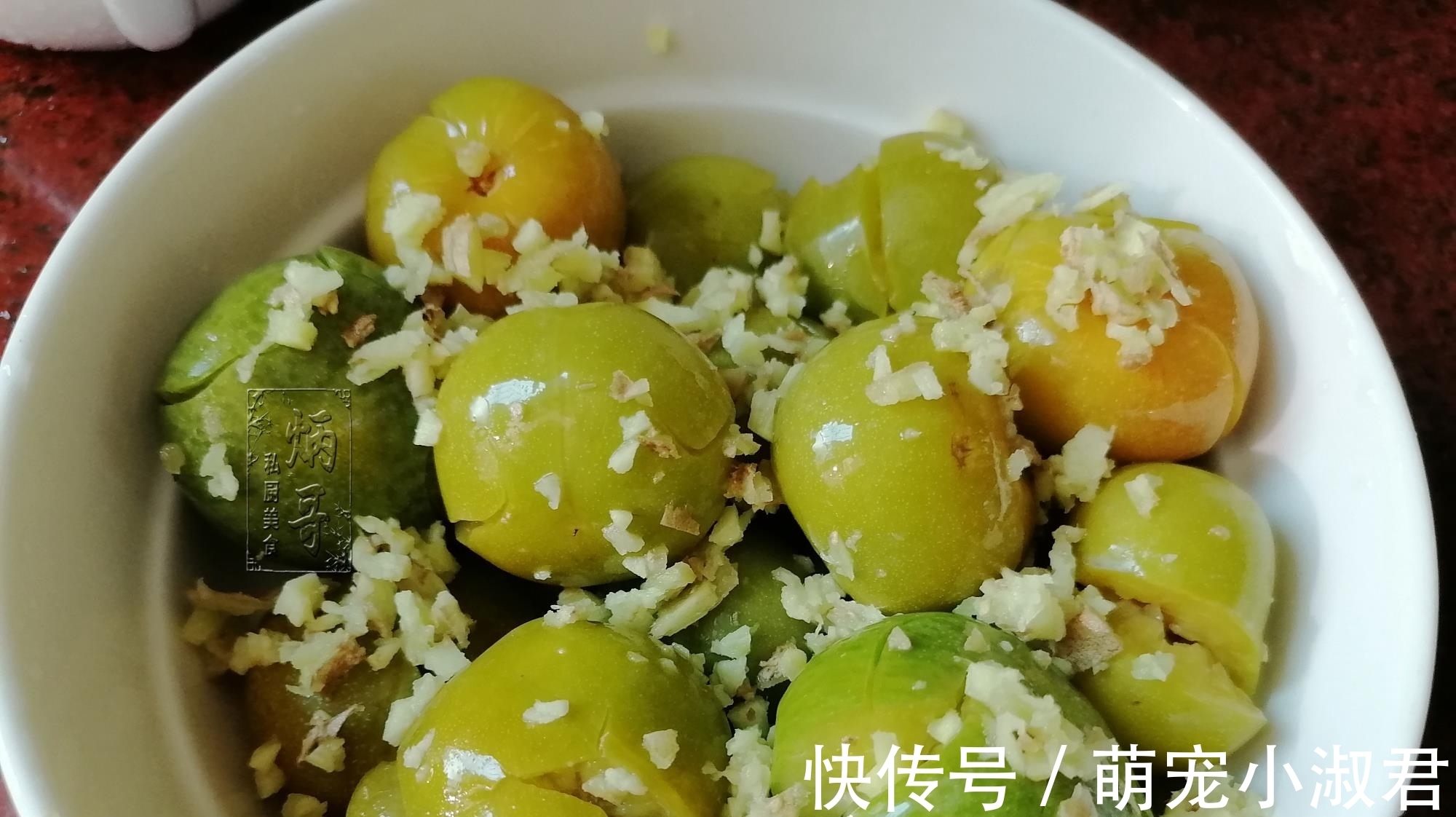 秋天，这水果见了我就买，剁点生姜拌一拌，看着就口水横流！