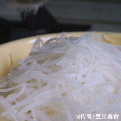 萝卜丝|10分钟懒人必备菜，有了萝卜丝包子全搞定