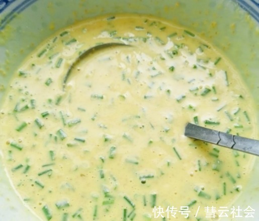 全麦粉|入伏后,这道主食记得多吃,8分钟搞定,营养饱腹又解馋,吃不腻