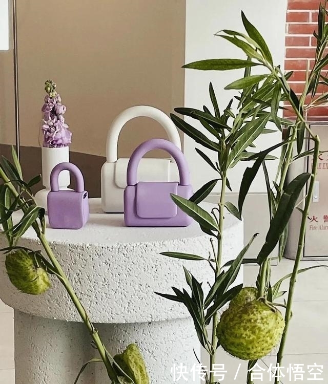 烂大街的包包别背了!2021春夏最流行的是这些
