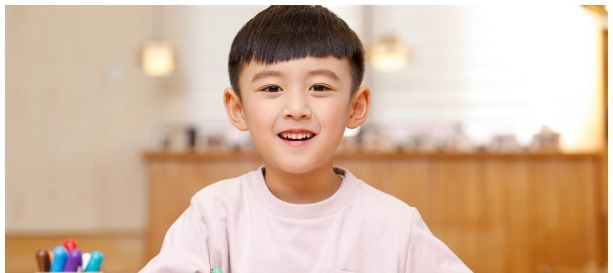 骨骼|四年级的小男生一年长高12公分,医生:此物易长个,可多食