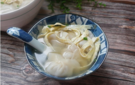 自己做的馄饨皮,包出来的馄饨就是不一样,比外面卖的好吃太多!