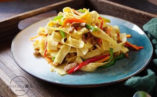 春天孩子補鈣，別只盯著牛奶，這菜含鈣高易吸收，多吃長個快！