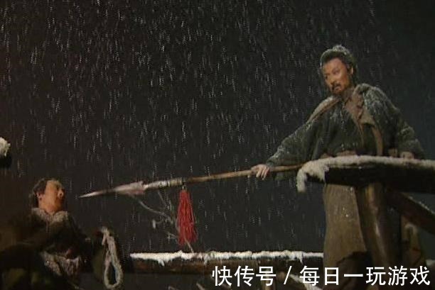 富安#为什么说新水浒不如老水浒,比较两版林教头风雪山神庙就清楚了!