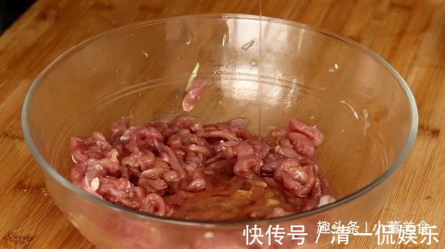 炒肉丝|炒肉丝总是又干又柴掌握好这个小窍门，肉丝滑嫩不粘锅更入味