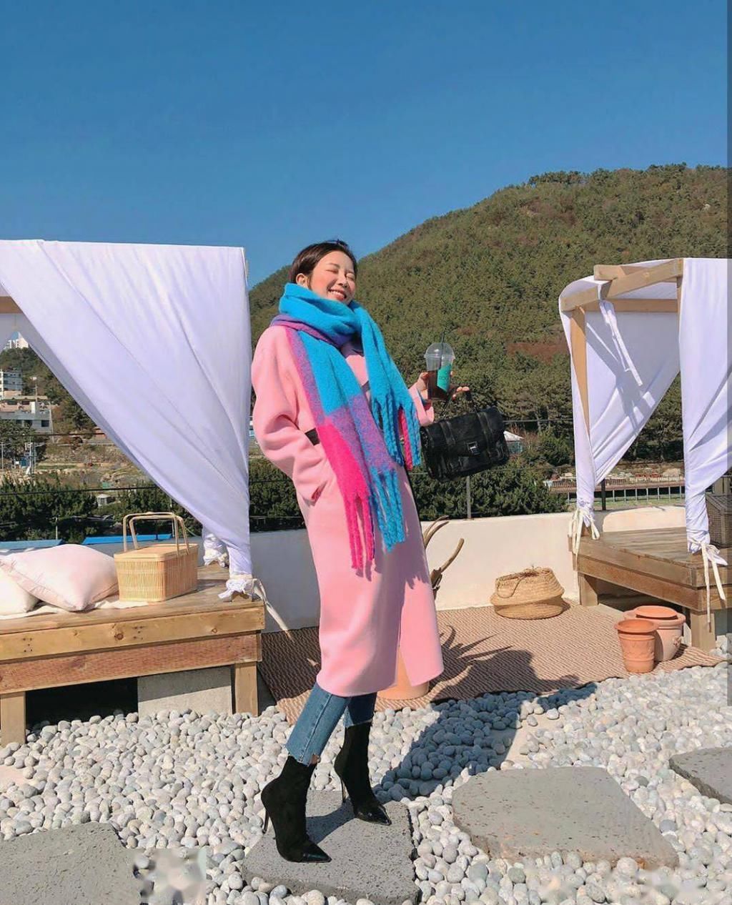  围巾|大衣+围巾，厚毛衣+围巾=入冬“王炸cp!”