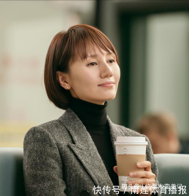 女人 女人过了50岁尽量别留长发、烫卷发！推荐这4种发型，真洋气